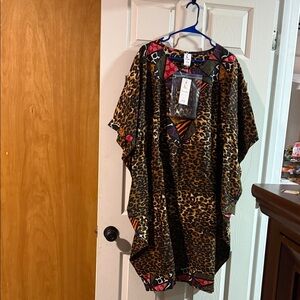 Leopard Print Kaftan with Geometric Accents